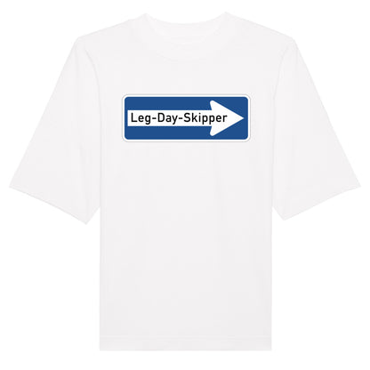 Leg-Day-Skipper Oversize Pump Cover-T-Shirt-Swolemates